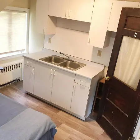 1950S Charm In The Heart Of Waterbury Apartment Exterior photo