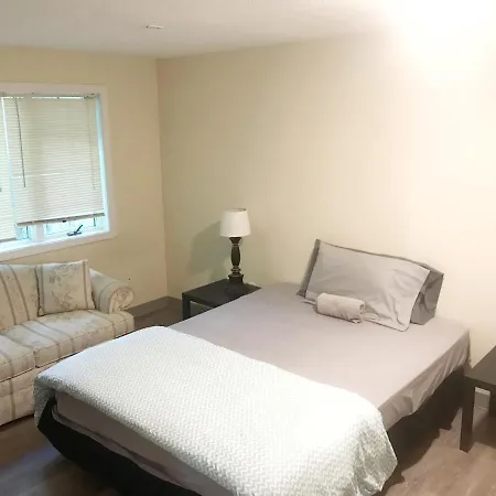 1950S Charm In The Heart Of Waterbury Apartment Room photo